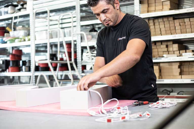 Leuchtschrift Reparatur